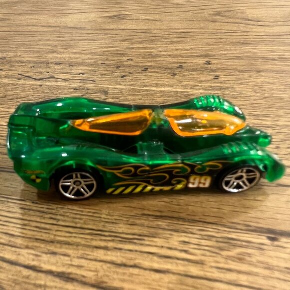 Hot Wheels 1994 Green Power Pistons Die-Cast Car Orange Windows & Yellow Flames - Picture 2 of 5